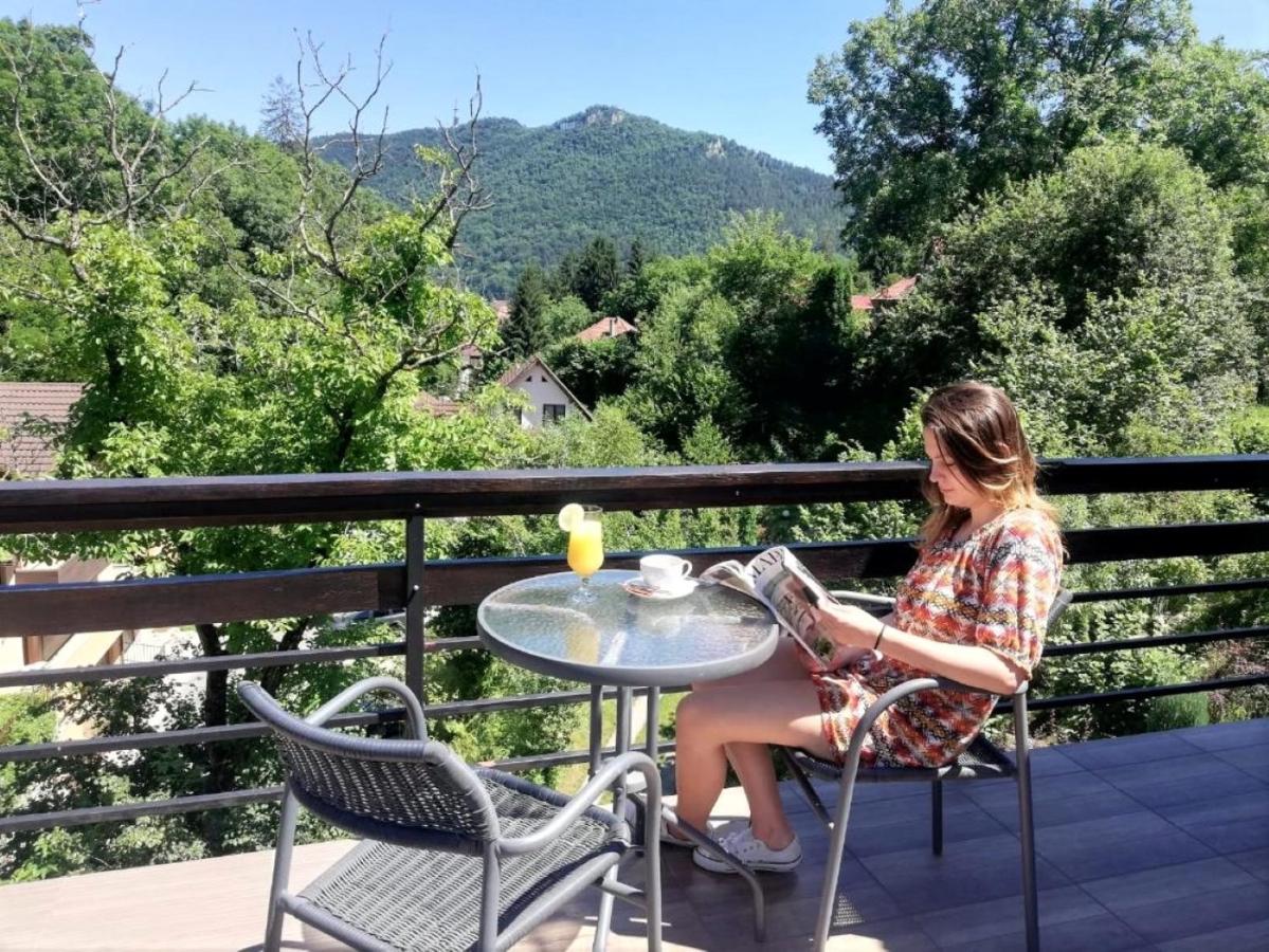 Greenhill Brasov Bagian luar foto