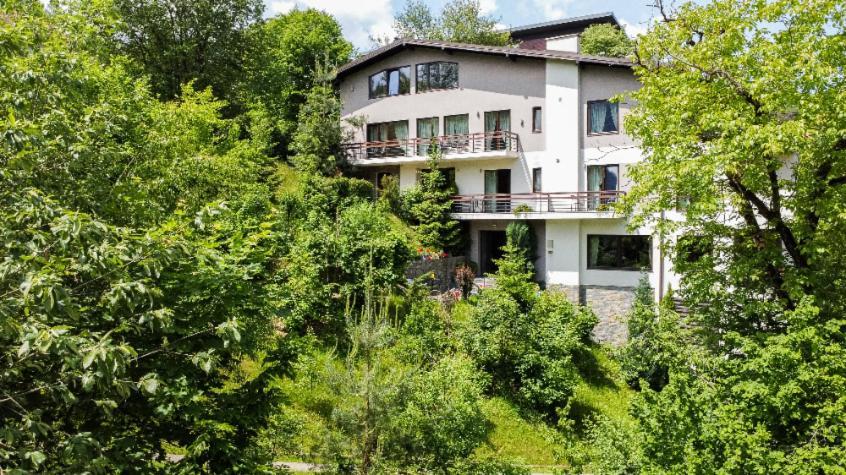 Greenhill Brasov Bagian luar foto