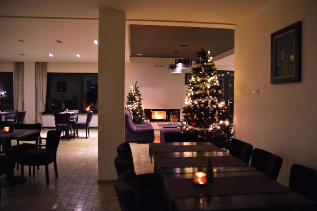 Greenhill Brasov Bagian luar foto